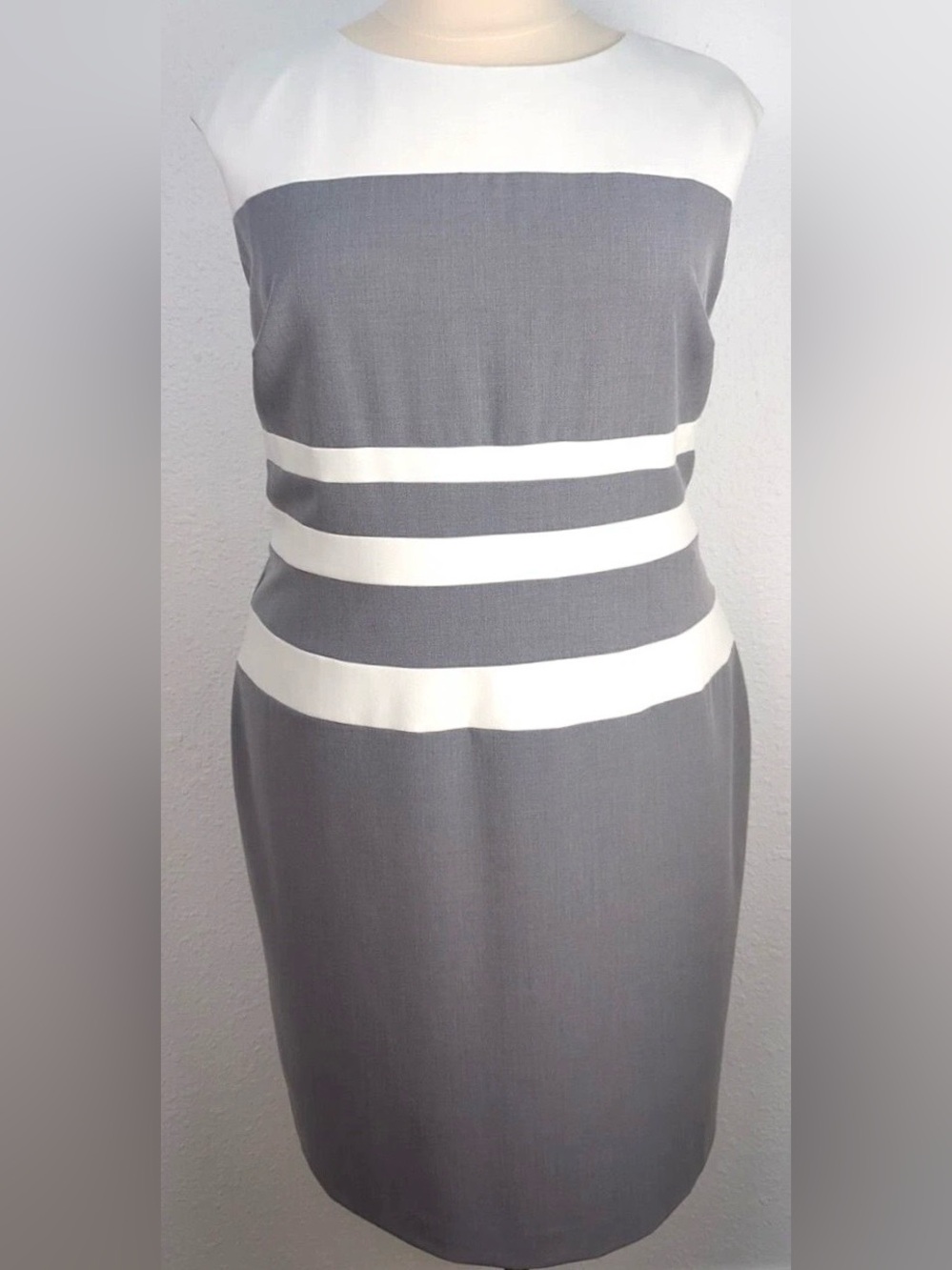 NWT- LAUREN RALPH LAUREN Sleeveless Fully Lined Shift Dress 22W Gray/White